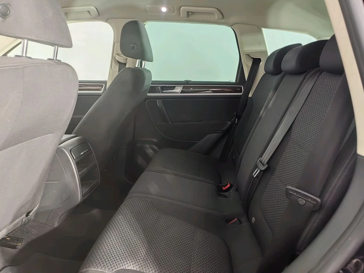 Volkswagen Touareg, 2015г, полный привод, автомат