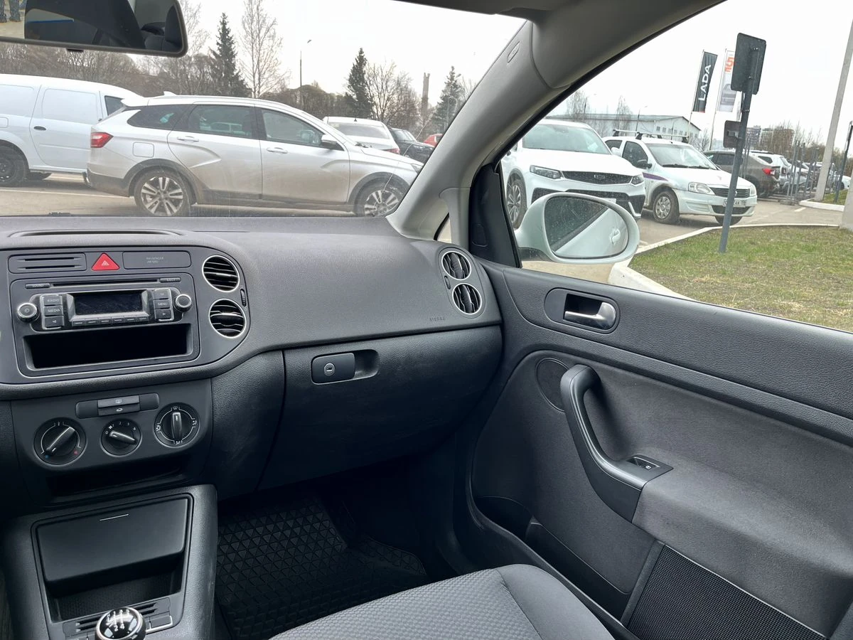 Volkswagen Golf Plus, 2011г, передний привод, механика