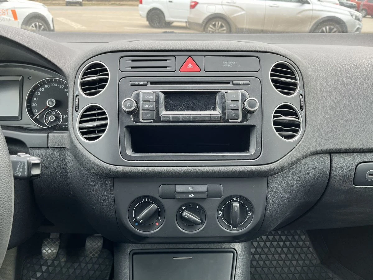 Volkswagen Golf Plus, 2011г, передний привод, механика