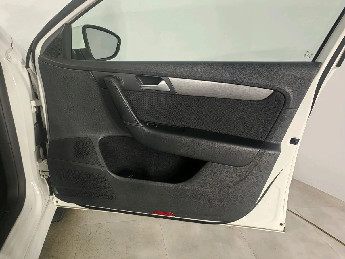 Volkswagen Passat, 2012г, передний привод, робот