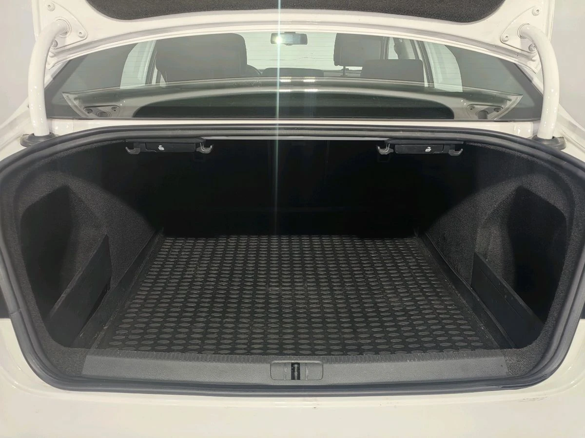 Volkswagen Passat, 2012г, передний привод, робот