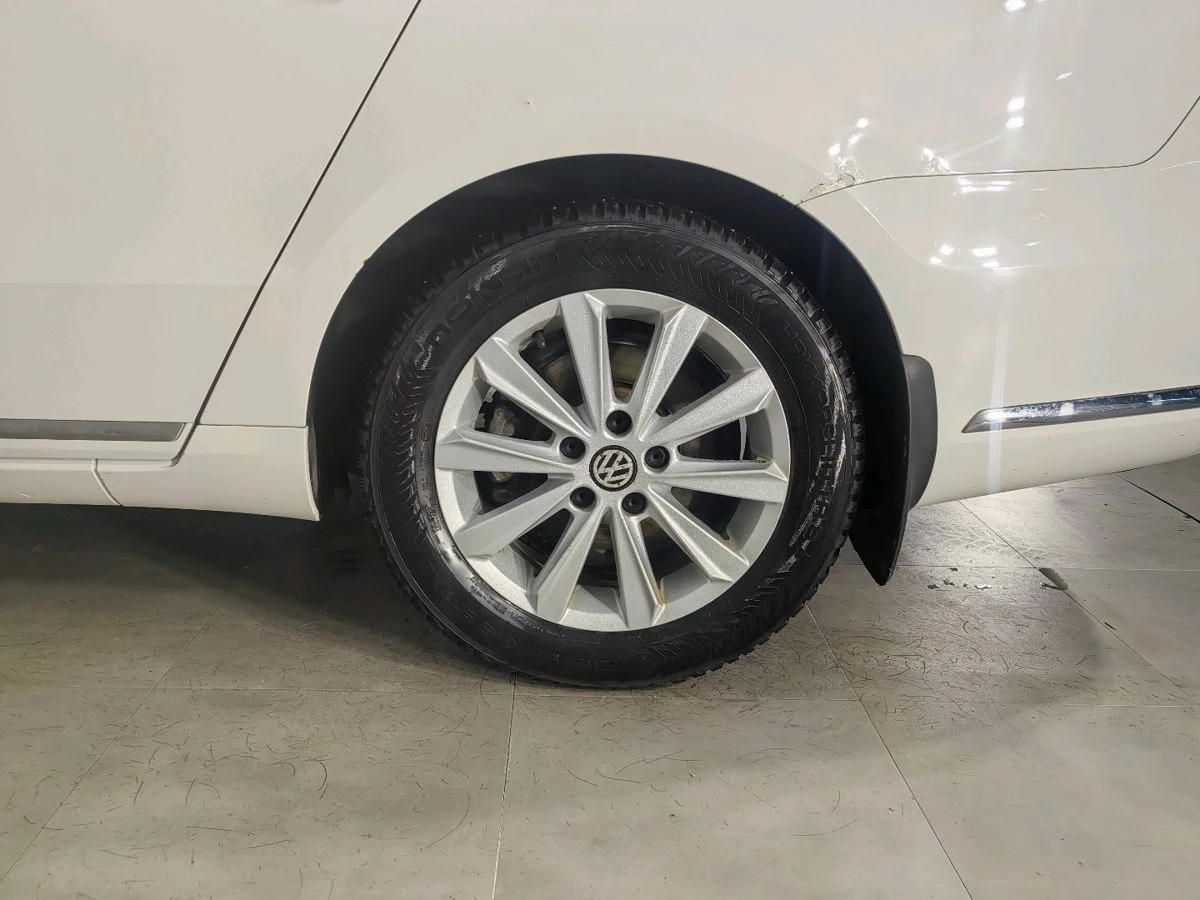 Volkswagen Passat, 2012г, передний привод, робот