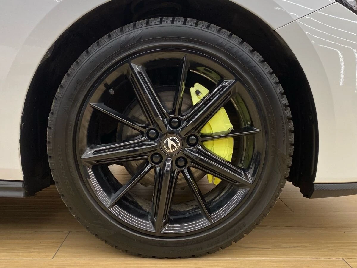 Changan UNI-V, 2023г, передний привод, робот