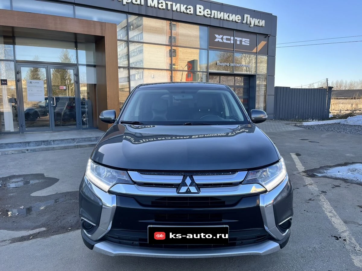 Mitsubishi Outlander, 2015г, полный привод, вариатор