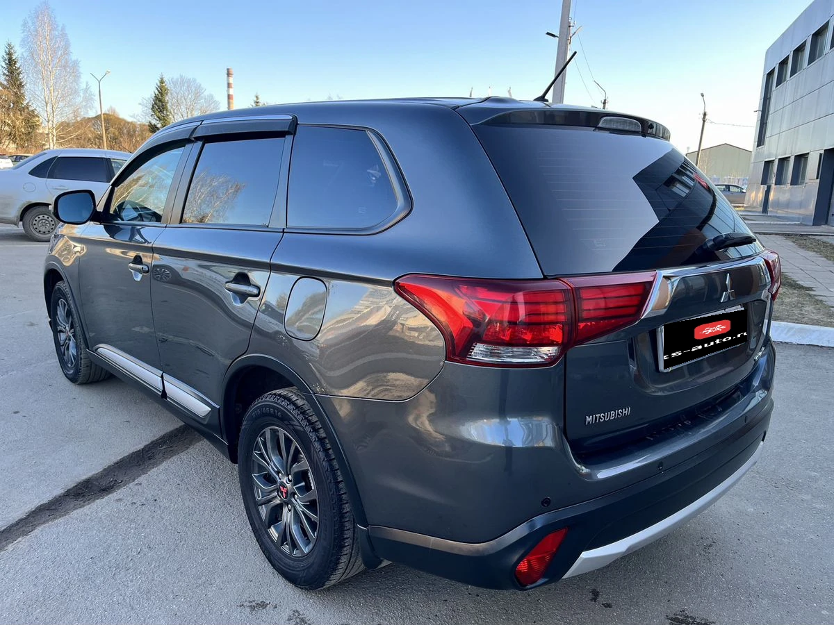 Mitsubishi Outlander, 2015г, полный привод, вариатор