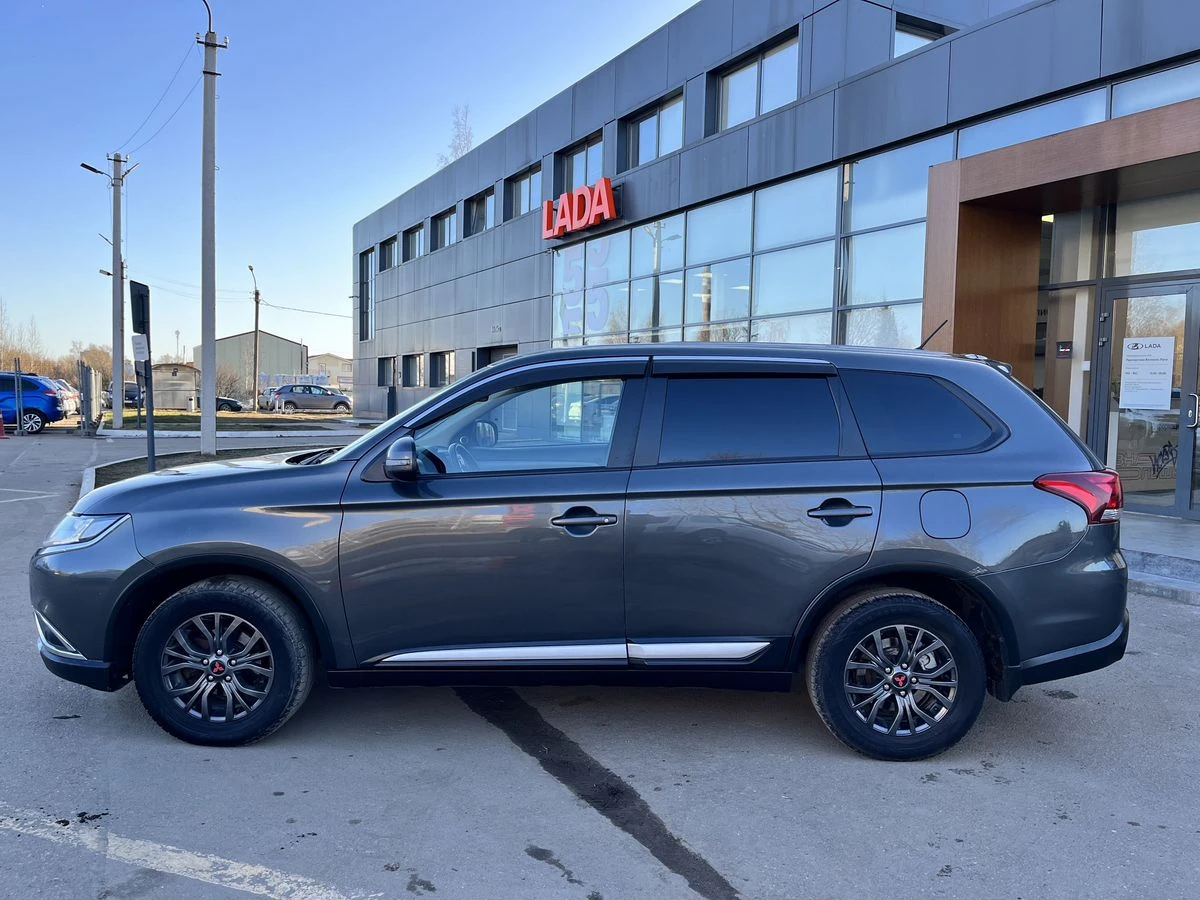 Mitsubishi Outlander, 2015г, полный привод, вариатор