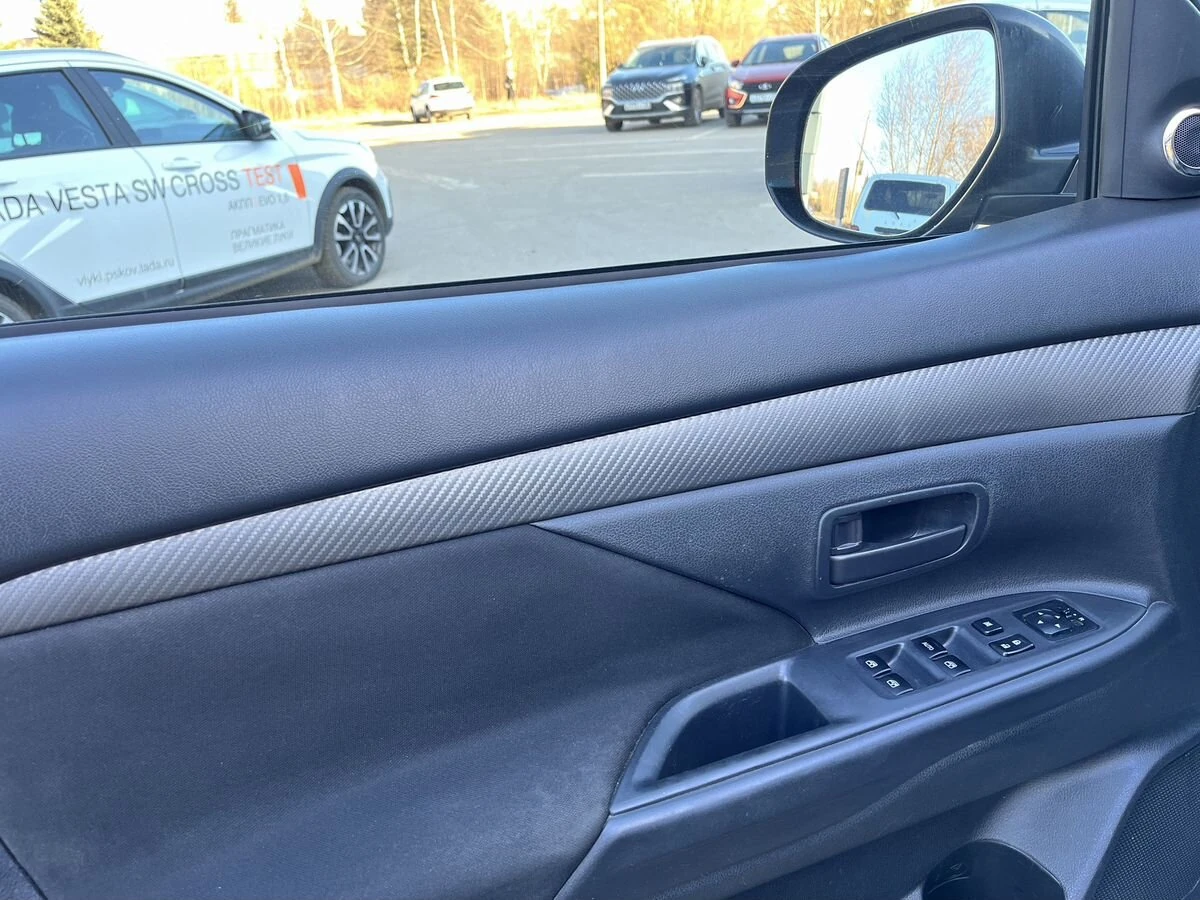 Mitsubishi Outlander, 2015г, полный привод, вариатор