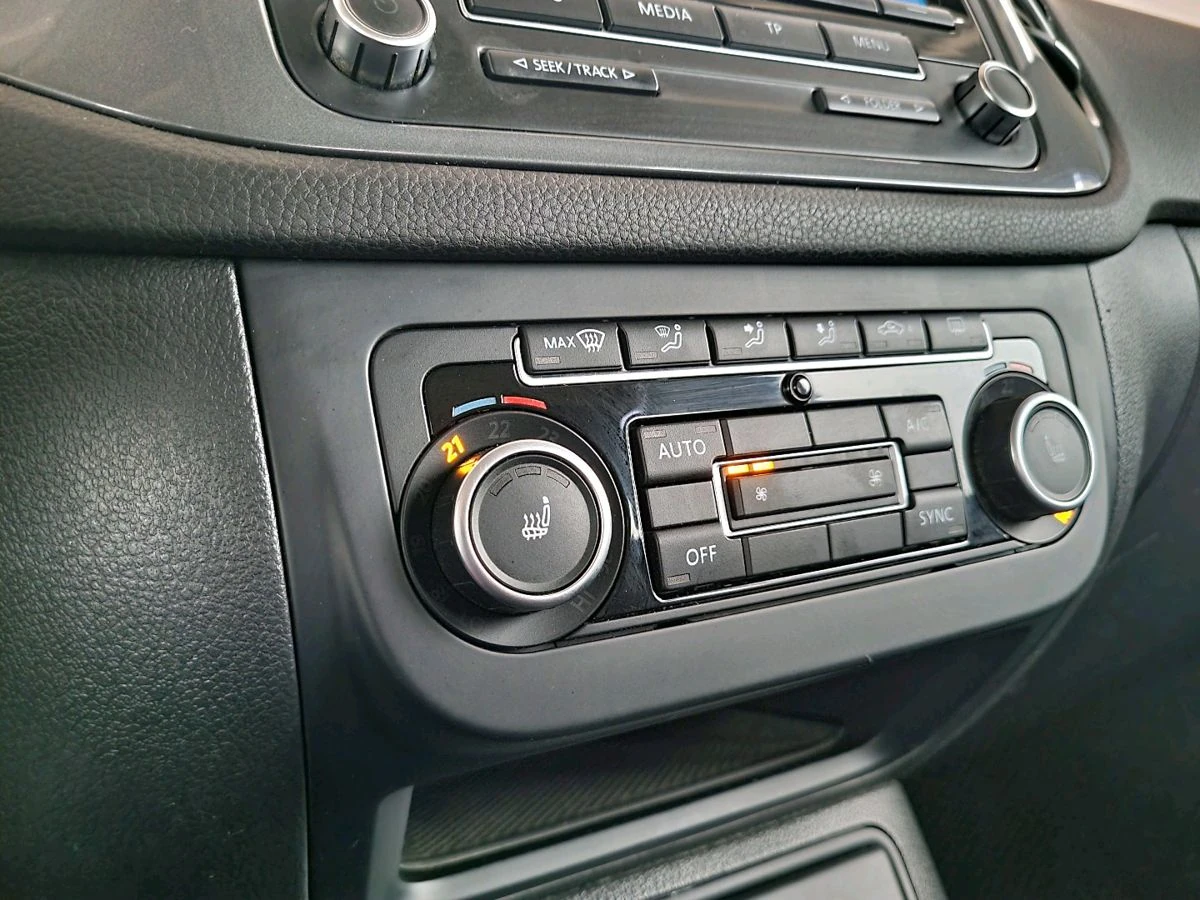 Volkswagen Tiguan, 2013г, полный привод, механика