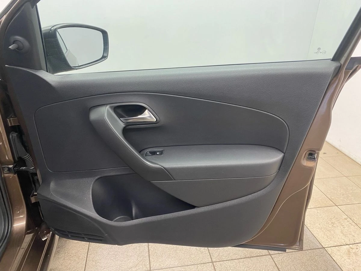 Volkswagen Polo, 2016г, передний привод, автомат