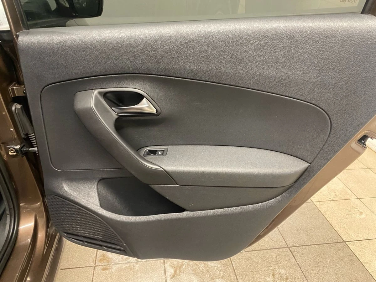 Volkswagen Polo, 2016г, передний привод, автомат