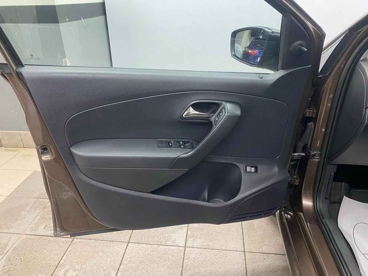 Volkswagen Polo, 2016г, передний привод, автомат