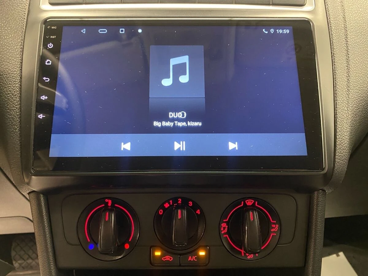 Volkswagen Polo, 2016г, передний привод, автомат