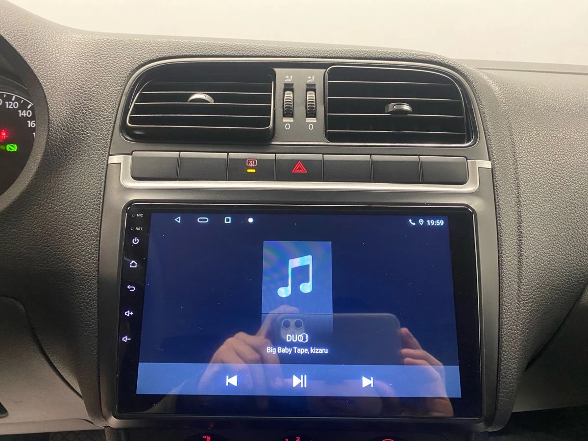 Volkswagen Polo, 2016г, передний привод, автомат