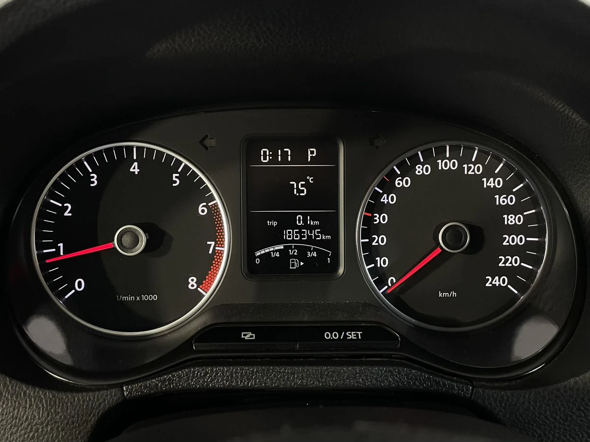 Volkswagen Polo, 2010г, передний привод, робот