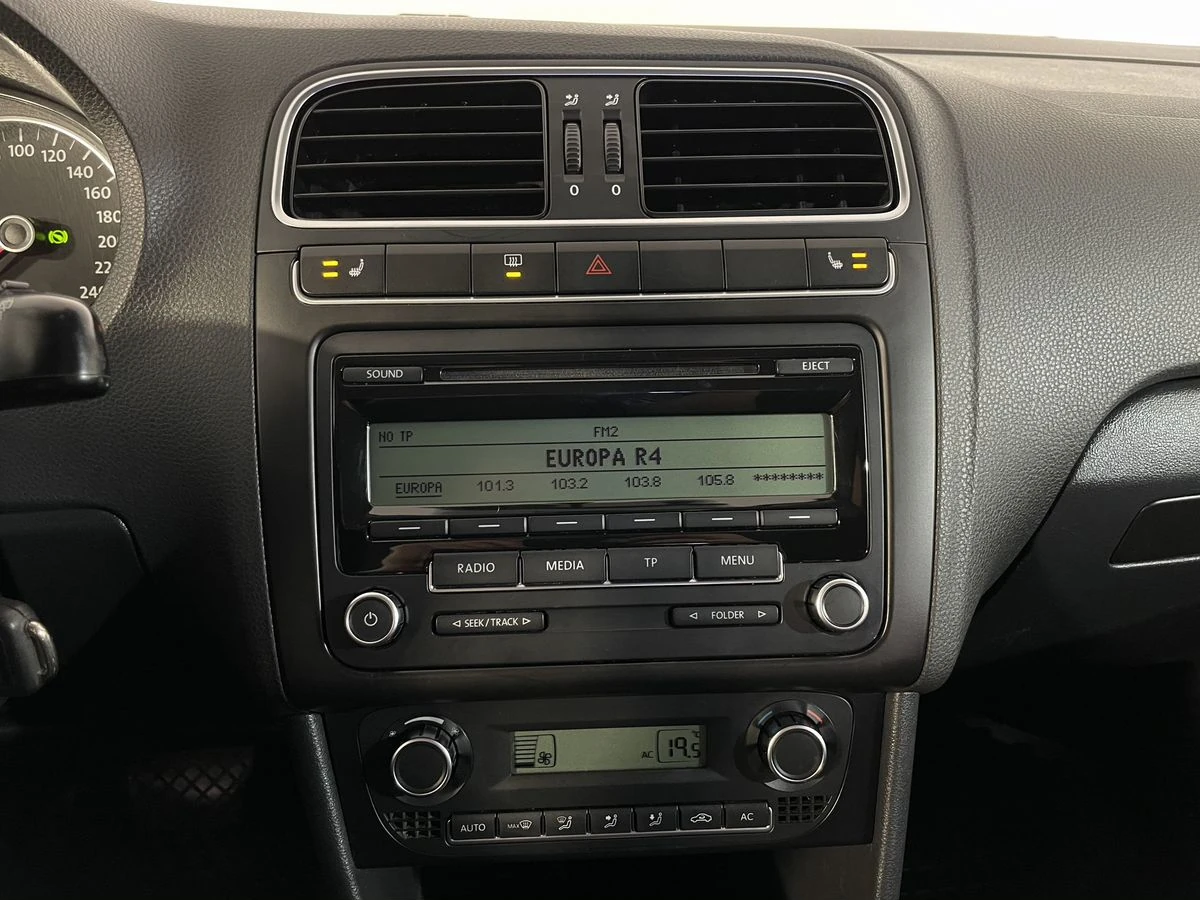 Volkswagen Polo, 2010г, передний привод, робот