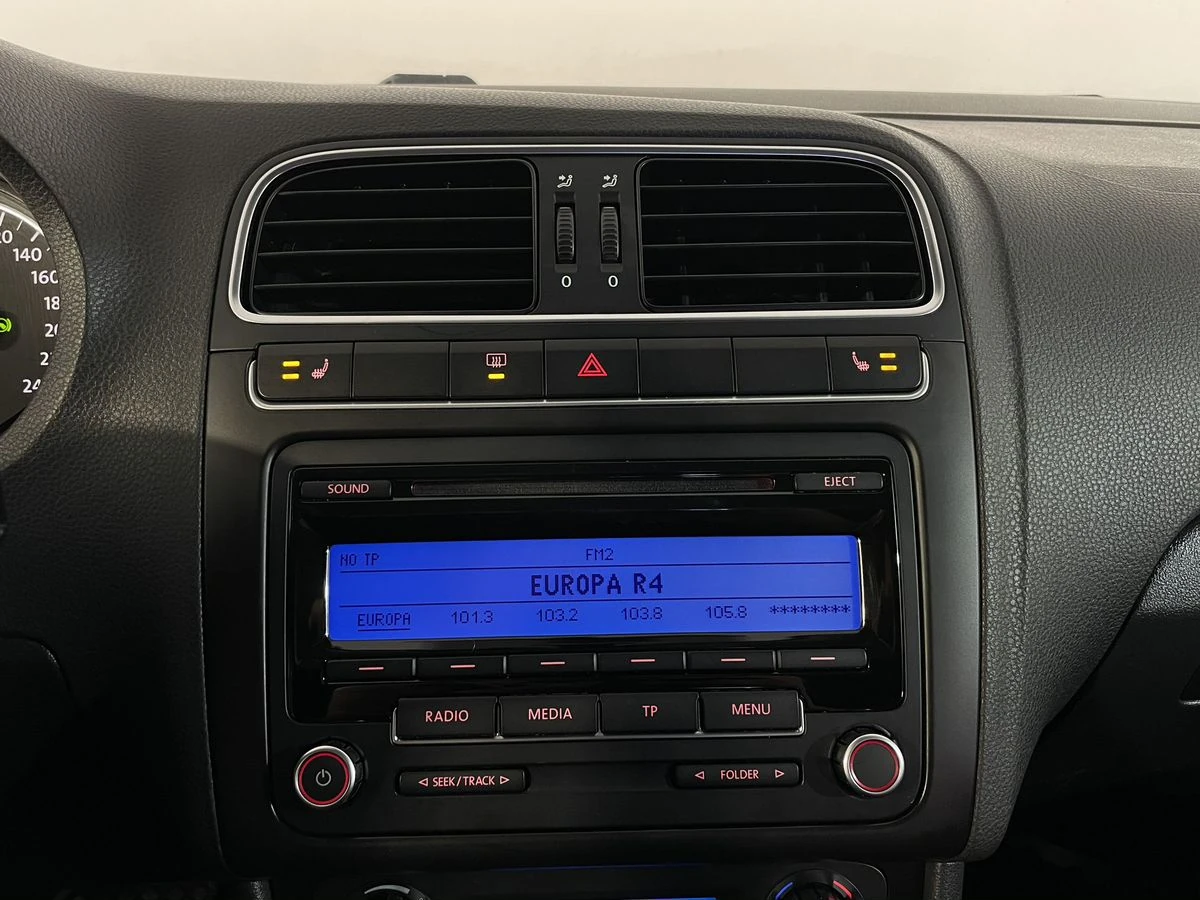 Volkswagen Polo, 2010г, передний привод, робот