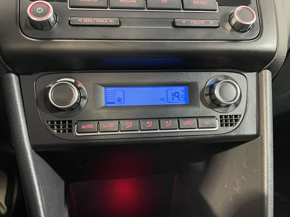 Volkswagen Polo, 2010г, передний привод, робот