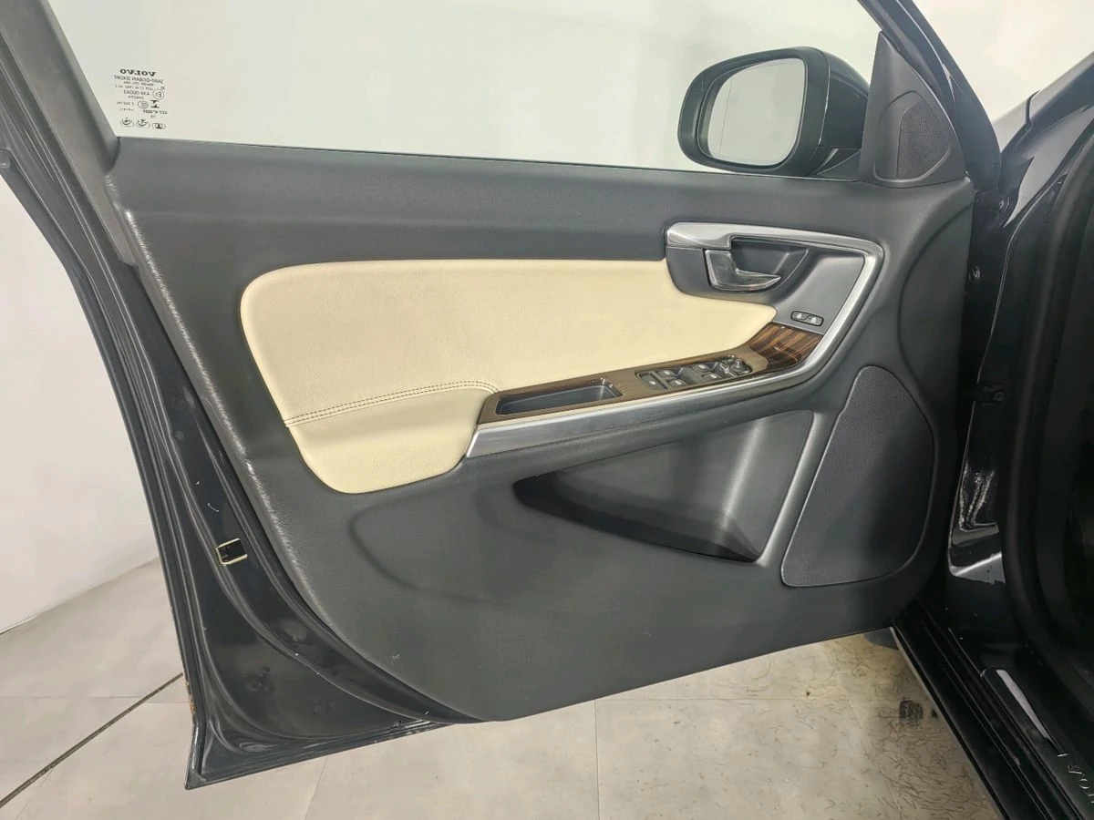 Volvo S60, 2014г, передний привод, автомат