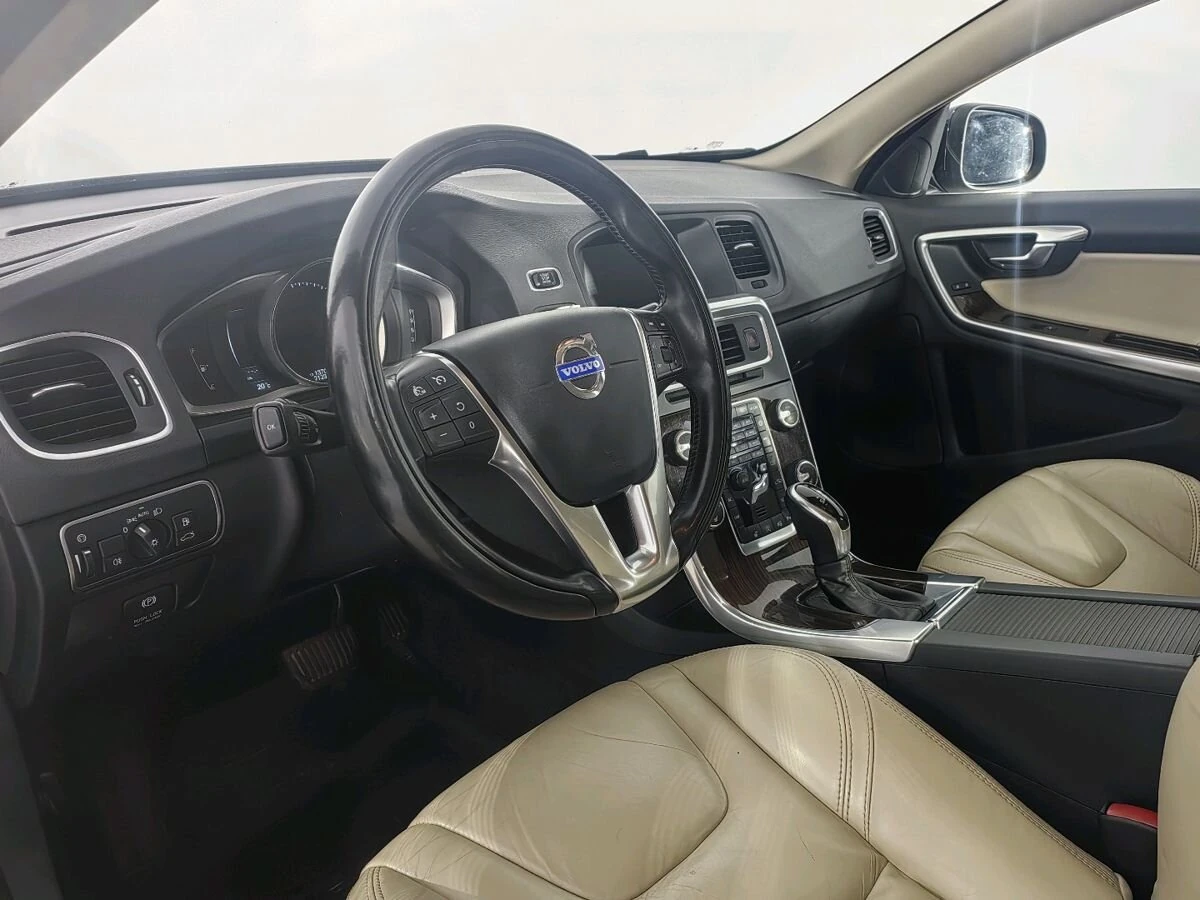 Volvo S60, 2014г, передний привод, автомат