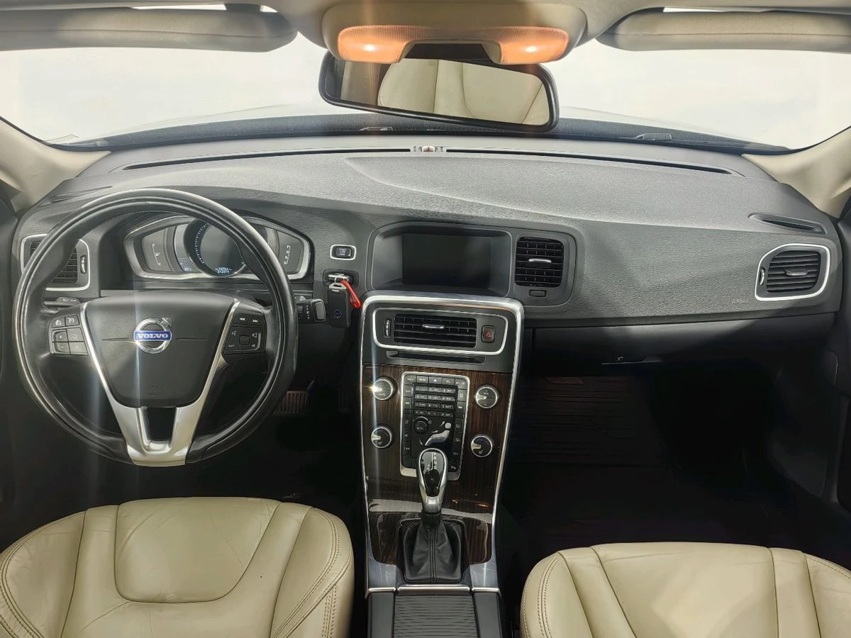 Volvo S60, 2014г, передний привод, автомат