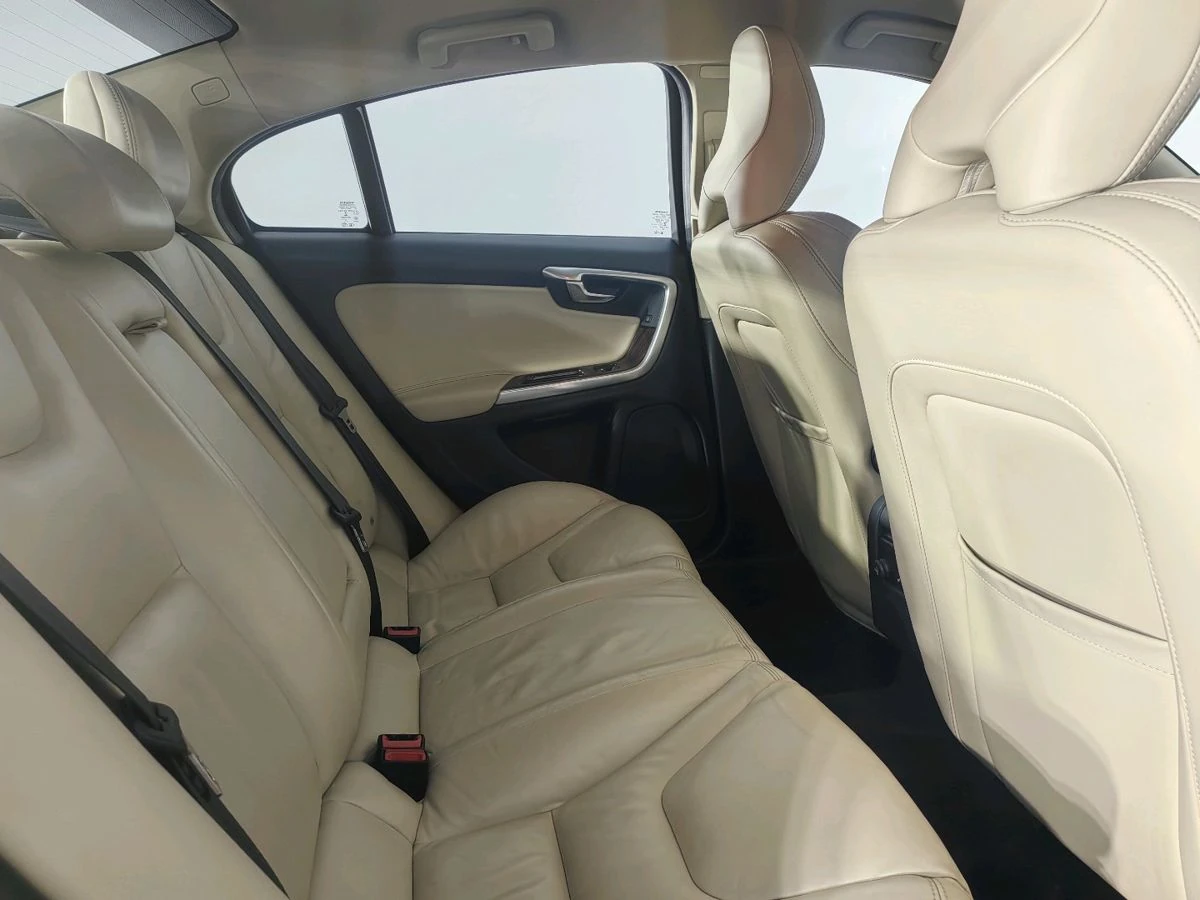 Volvo S60, 2014г, передний привод, автомат