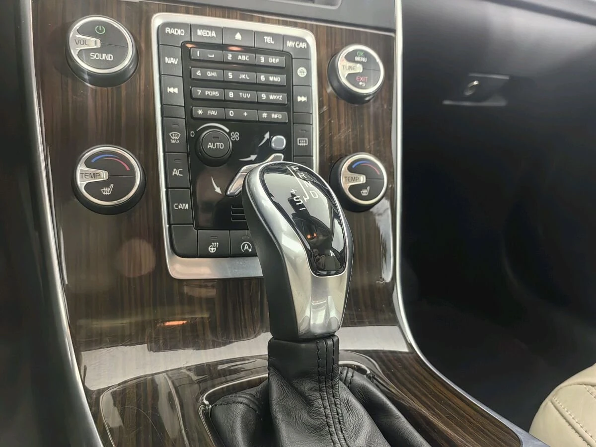 Volvo S60, 2014г, передний привод, автомат