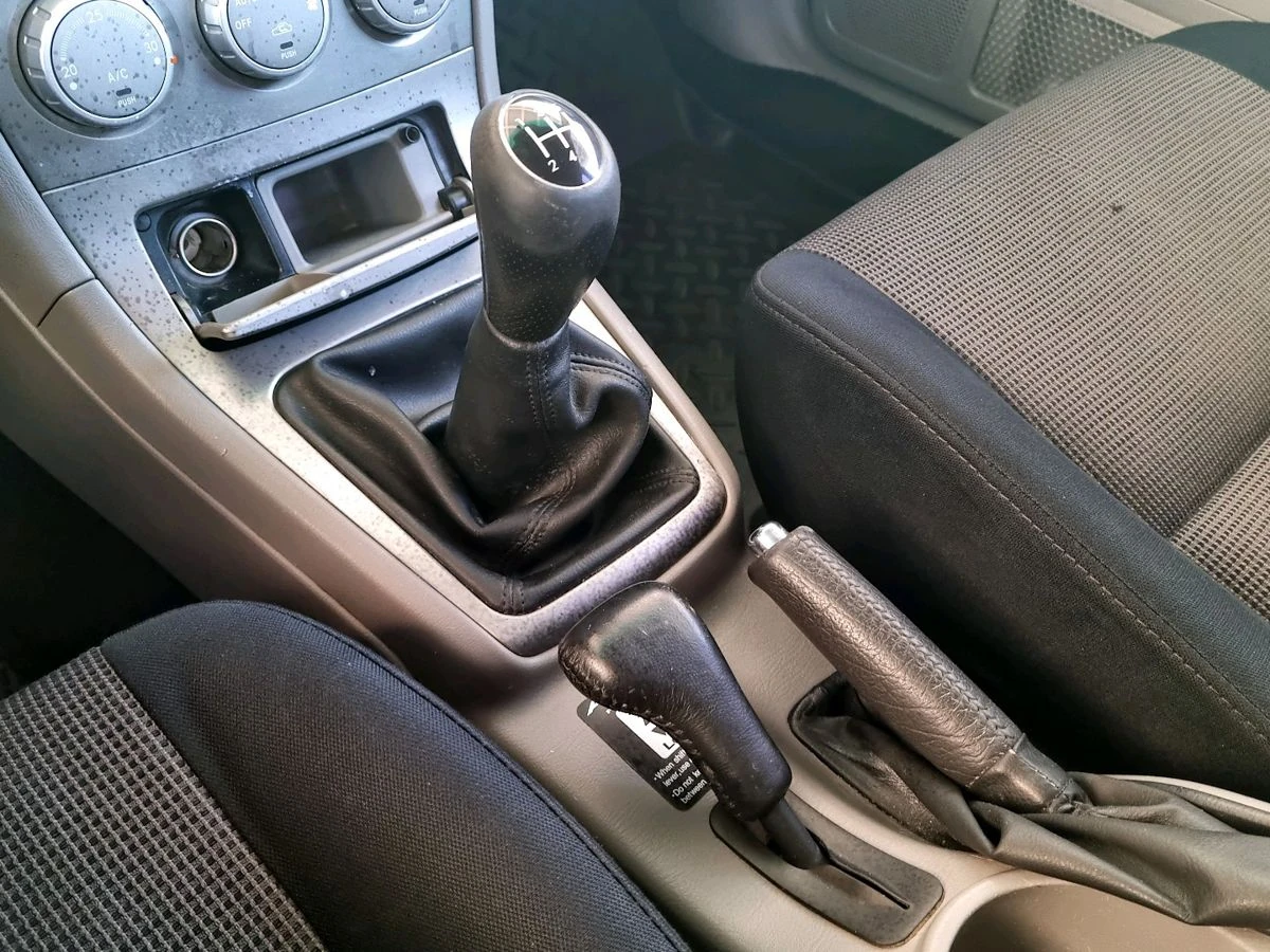 Subaru Forester, 2006г, полный привод, механика