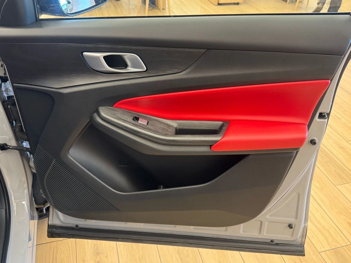 Changan UNI-S (CS55 Plus), 2024г, передний привод, робот