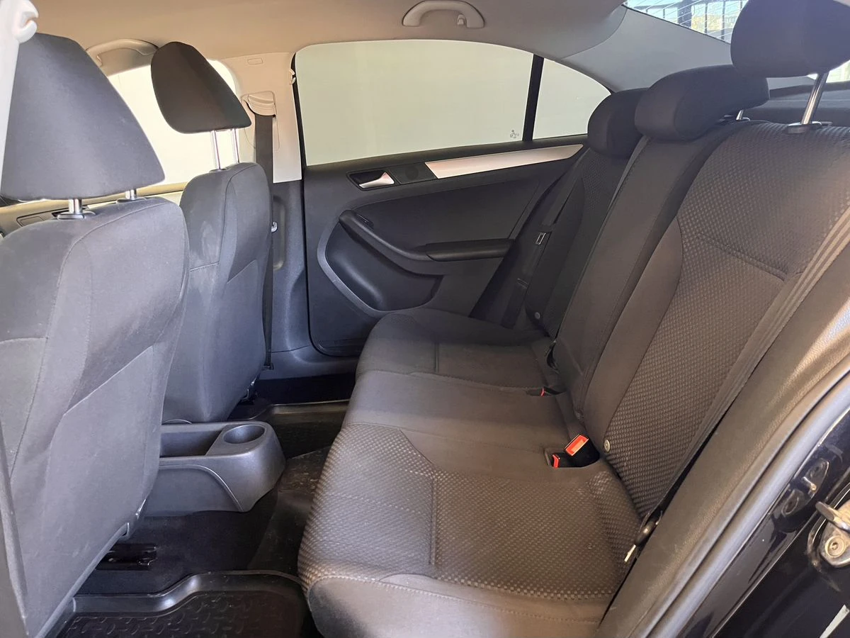 Volkswagen Jetta, 2012г, передний привод, механика