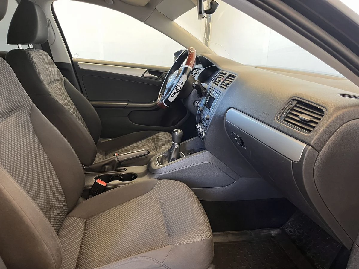 Volkswagen Jetta, 2012г, передний привод, механика