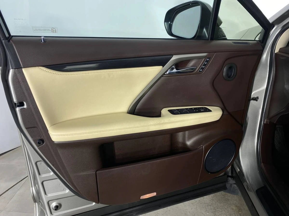 Lexus RX, 2019г, полный привод, автомат