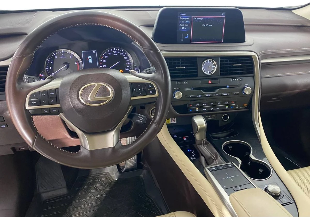 Lexus RX, 2019г, полный привод, автомат