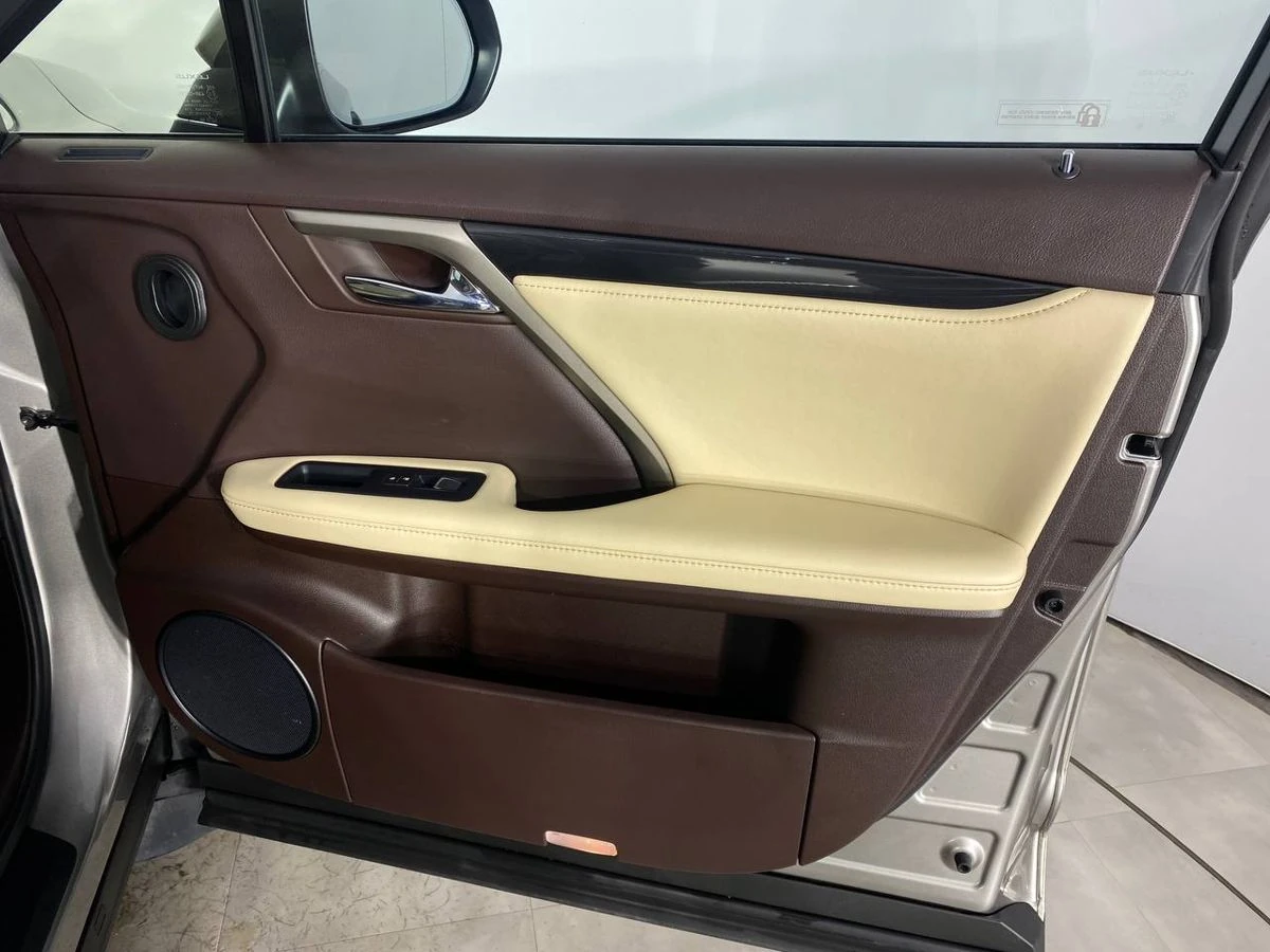 Lexus RX, 2019г, полный привод, автомат