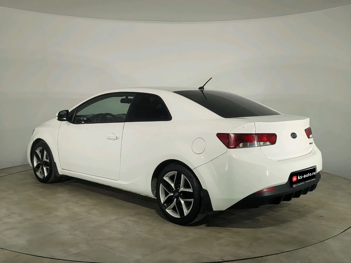 Kia Cerato, 2012г, передний привод, автомат