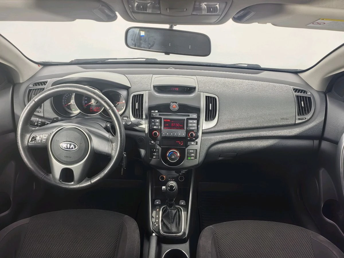 Kia Cerato, 2012г, передний привод, автомат