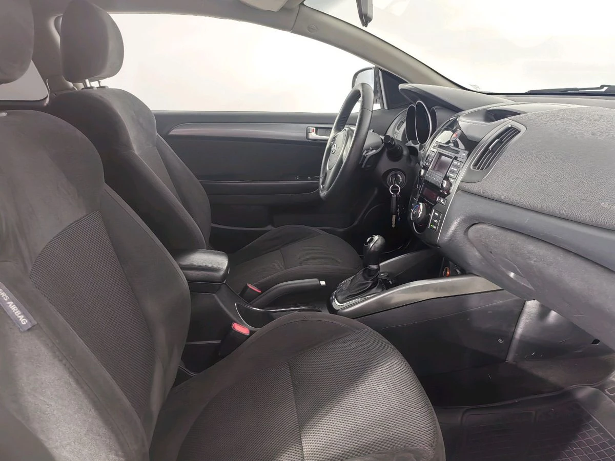 Kia Cerato, 2012г, передний привод, автомат