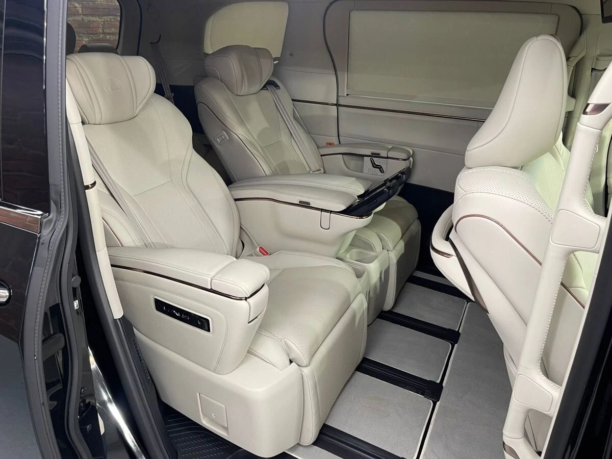 Lexus LM, 2024г, полный привод, вариатор