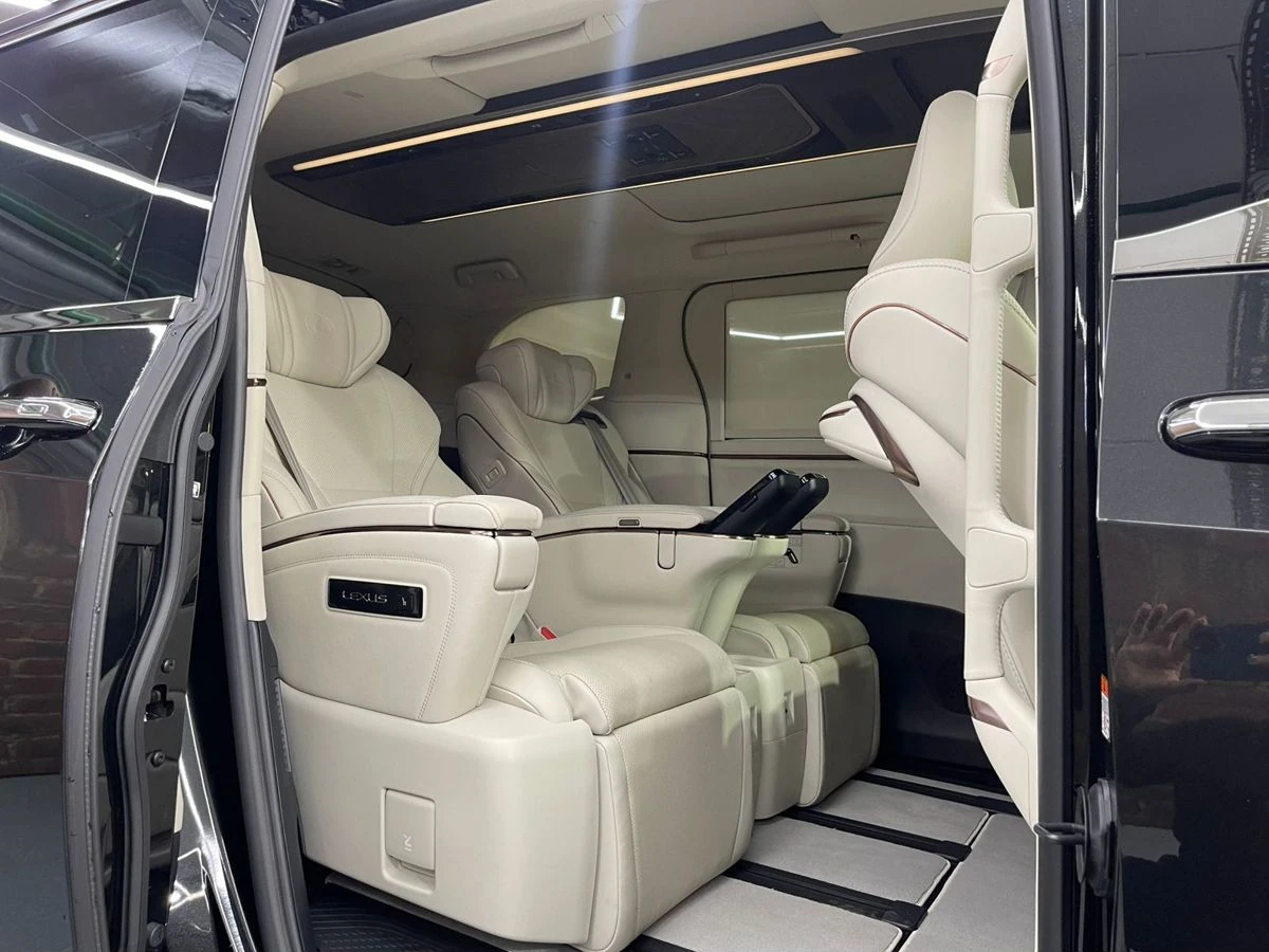 Lexus LM, 2024г, полный привод, вариатор