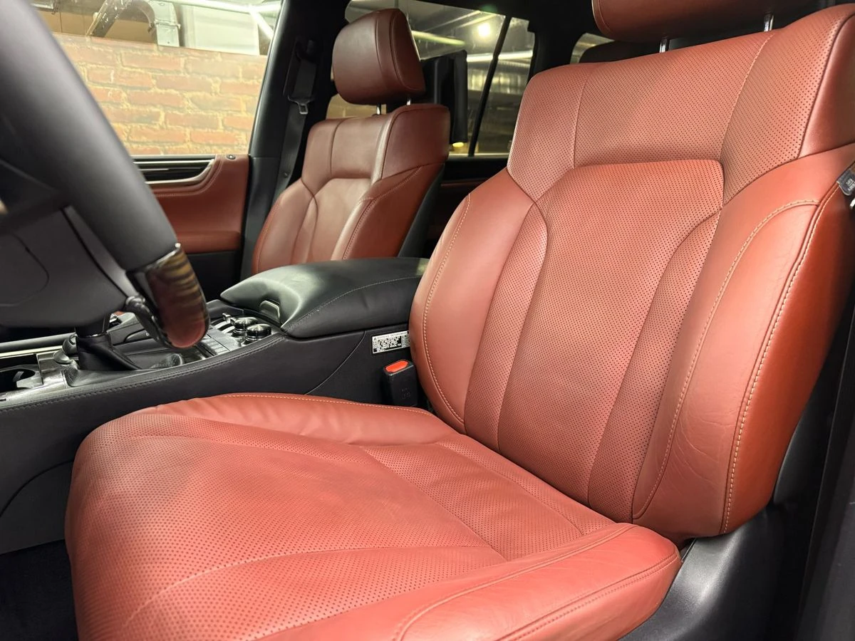 Lexus LX, 2017г, полный привод, автомат