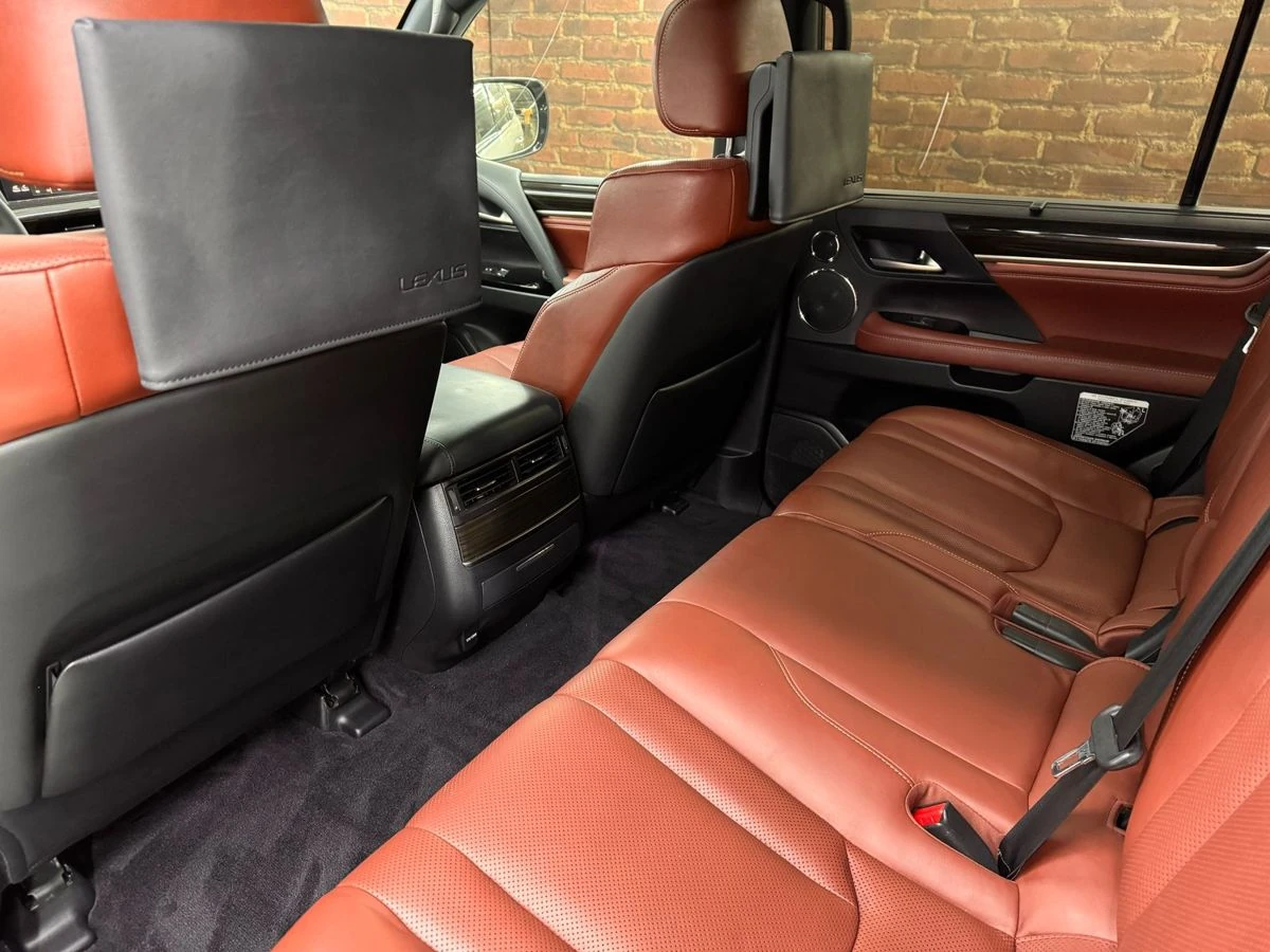 Lexus LX, 2017г, полный привод, автомат