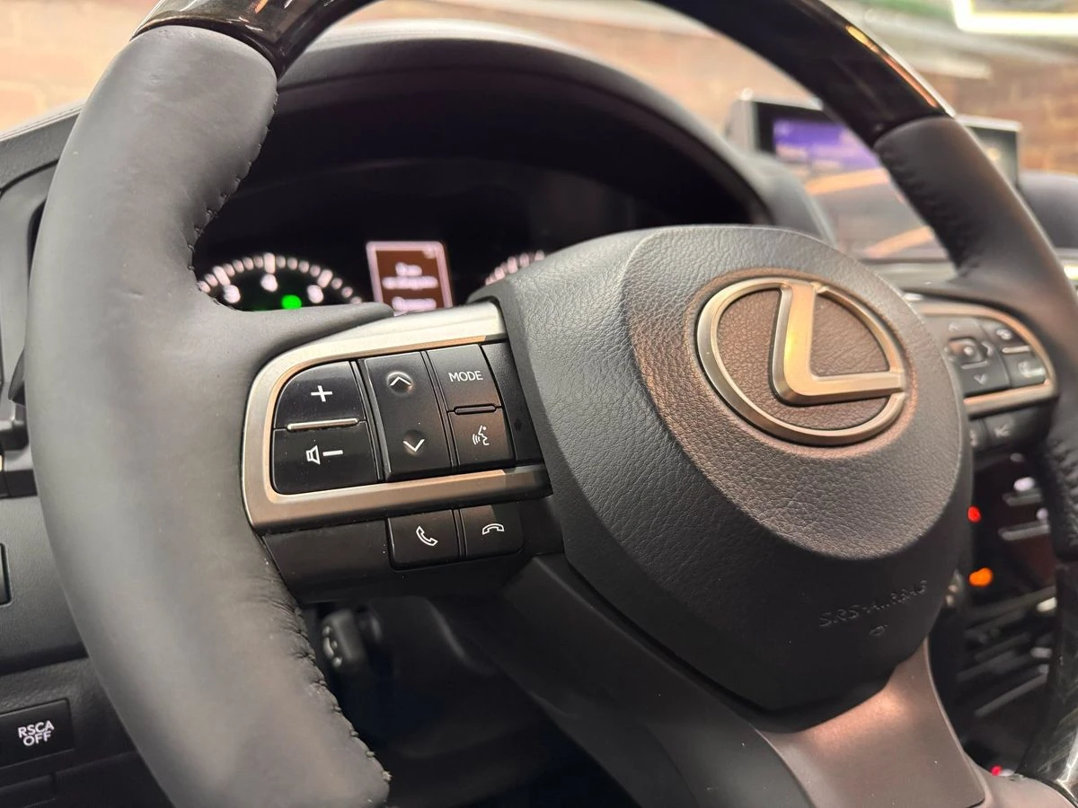 Lexus LX, 2017г, полный привод, автомат