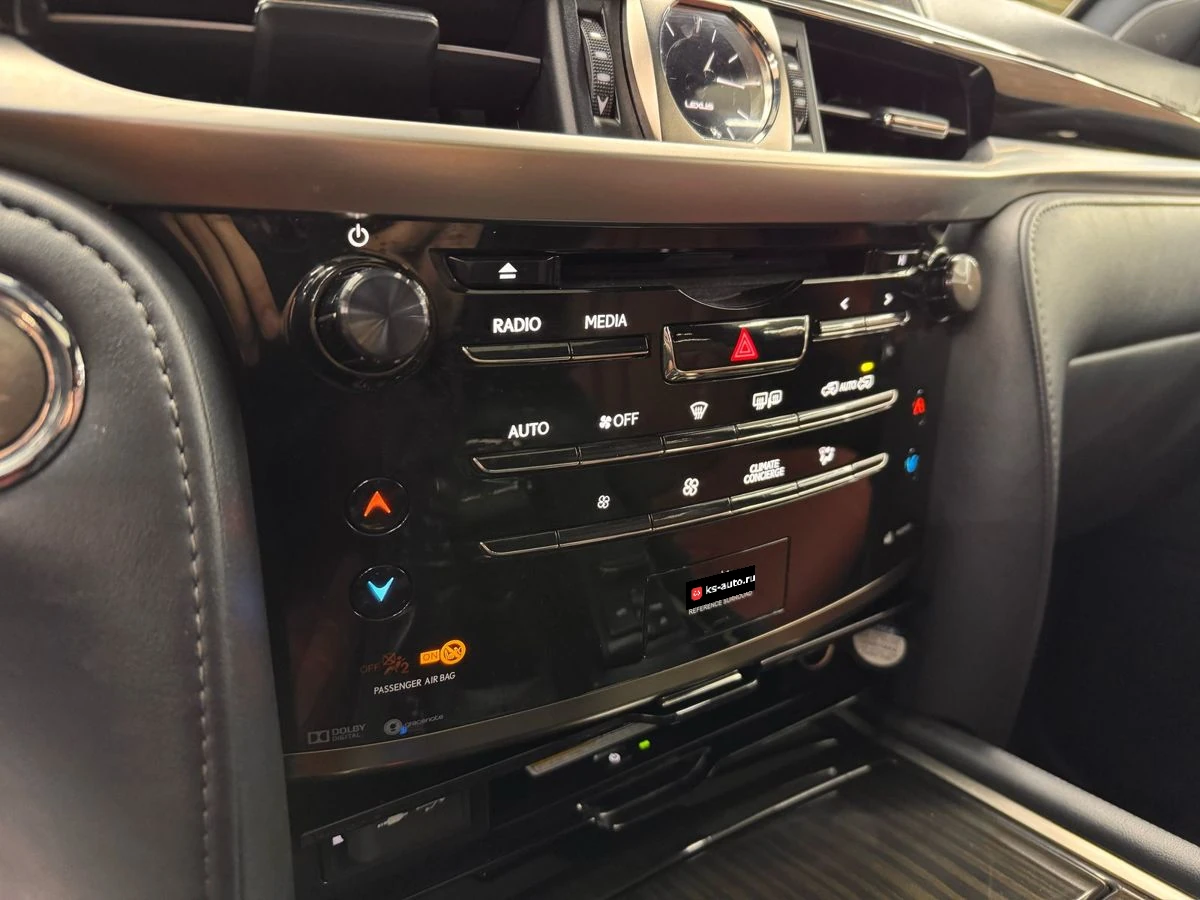 Lexus LX, 2017г, полный привод, автомат