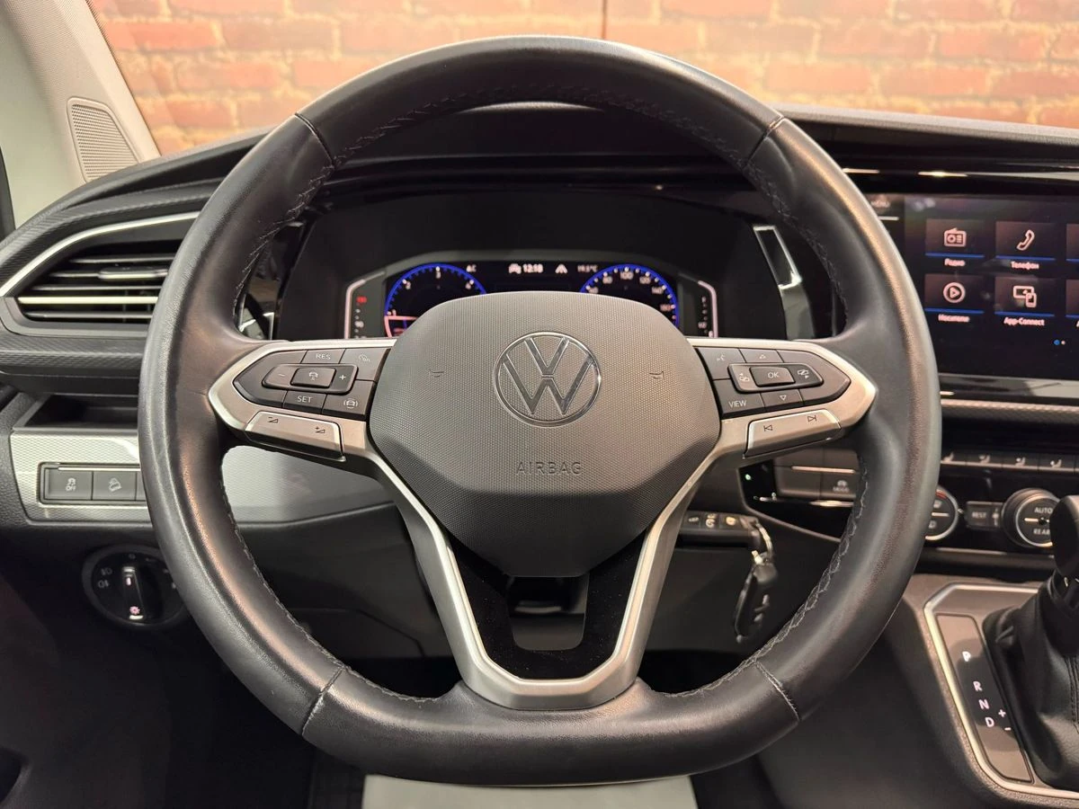 Volkswagen Multivan, 2022г, полный привод, робот