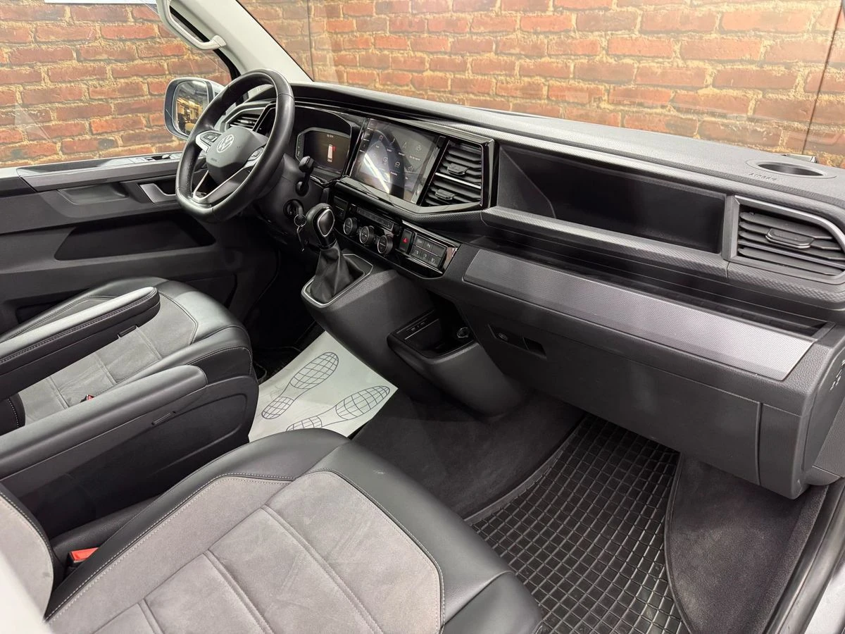 Volkswagen Multivan, 2022г, полный привод, робот