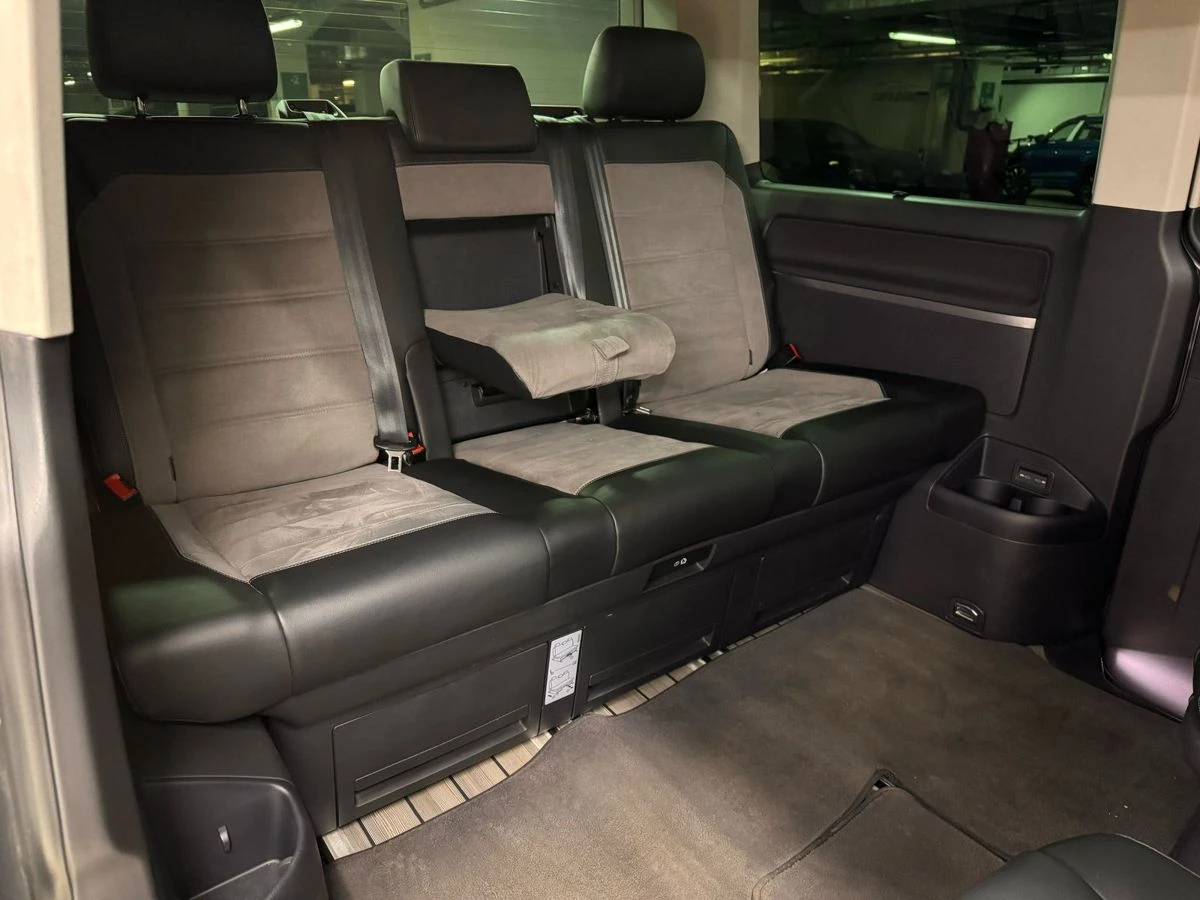 Volkswagen Multivan, 2022г, полный привод, робот