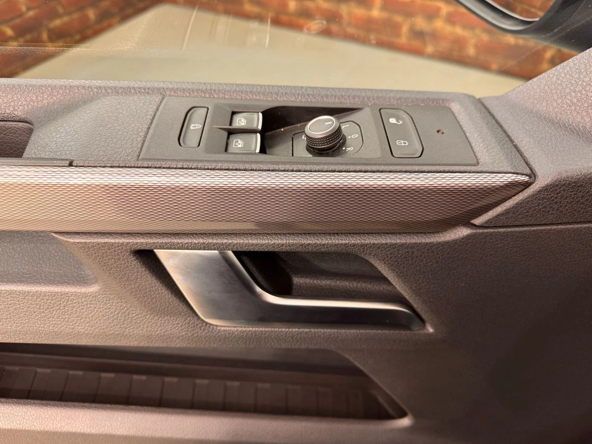 Volkswagen Multivan, 2022г, полный привод, робот