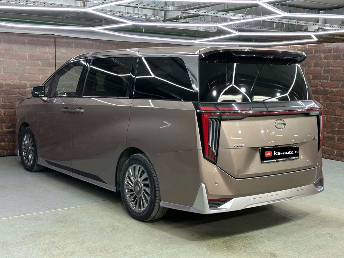 GAC M8, 2024г, передний привод, автомат