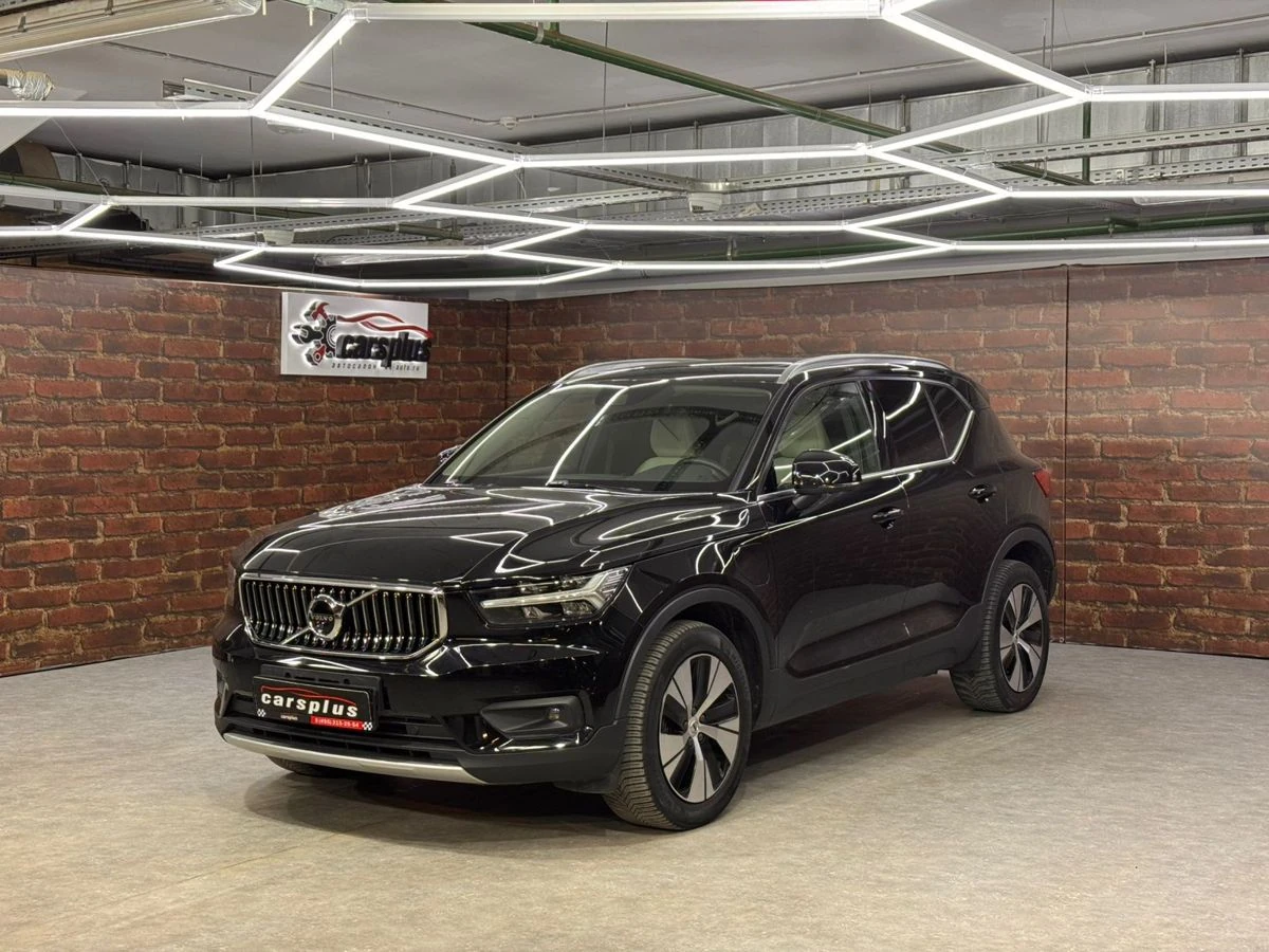 Volvo XC40, 2020г, передний привод, робот