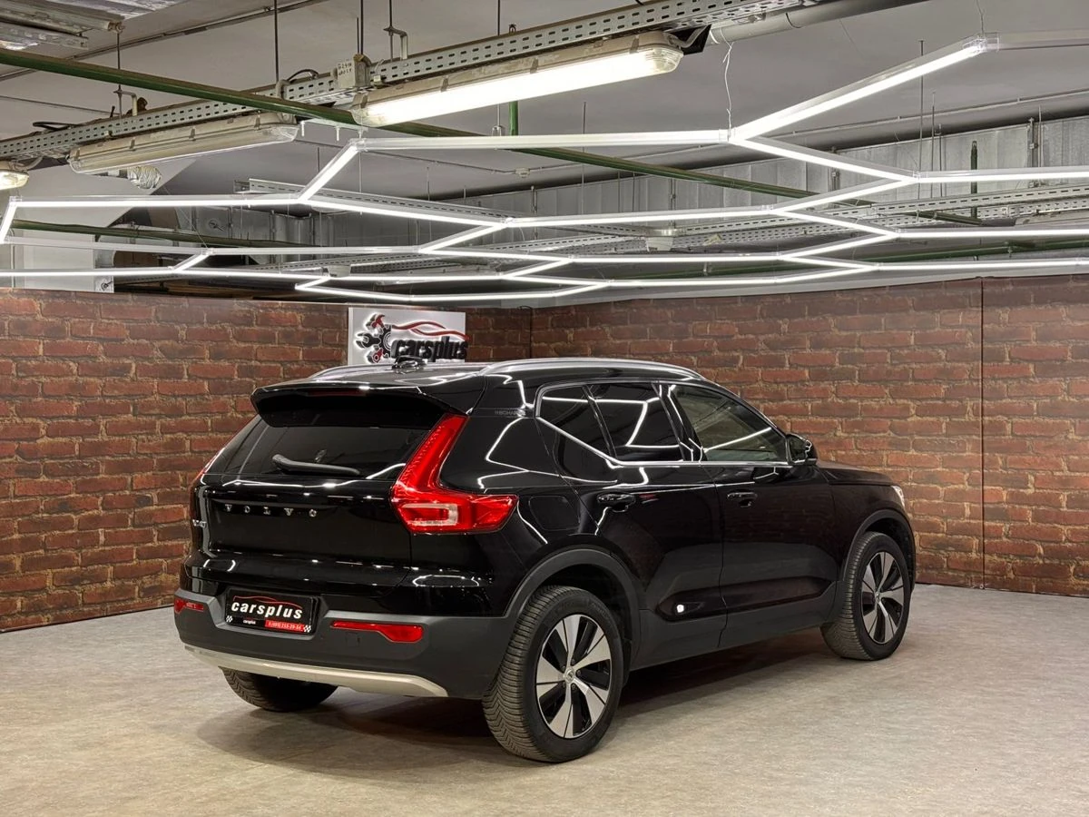 Volvo XC40, 2020г, передний привод, робот
