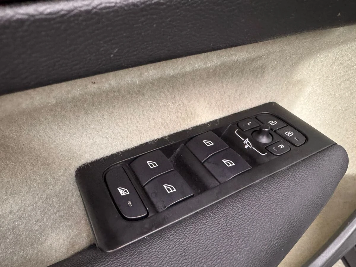 Volvo XC40, 2020г, передний привод, робот